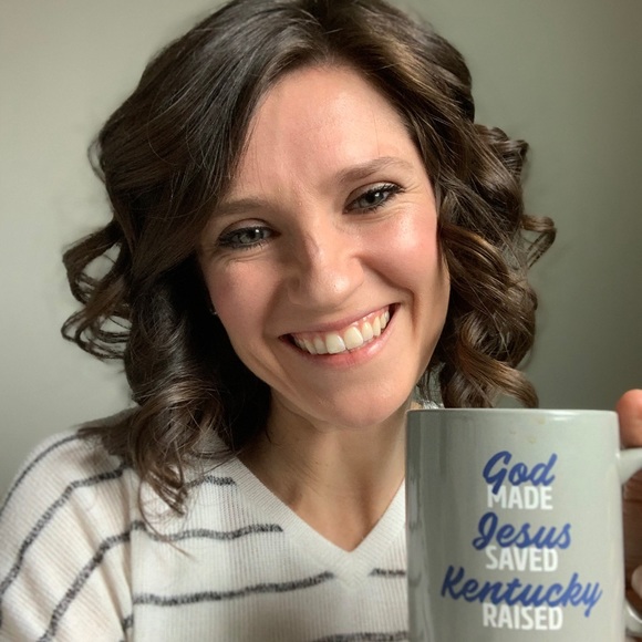 Meet your Posher, Noelle - Picture 2 of 6